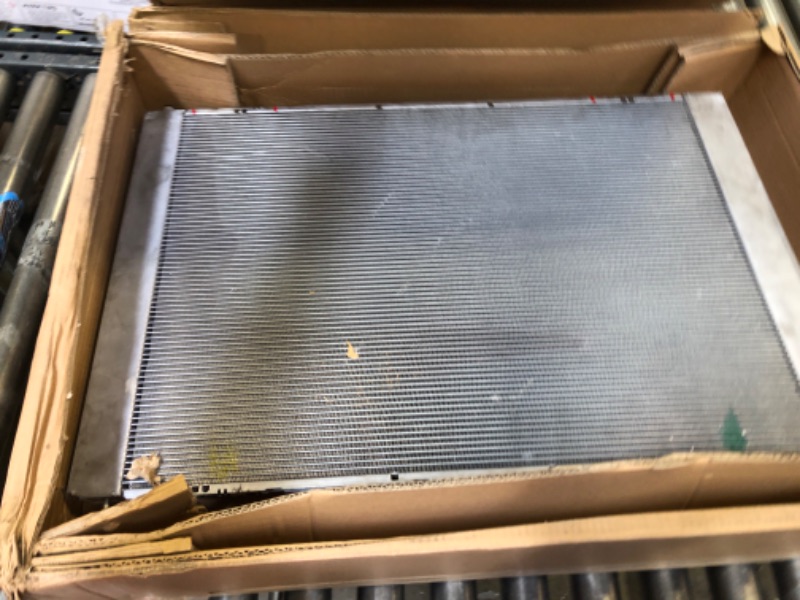 Photo 2 of Denso 221-3164 Radiator