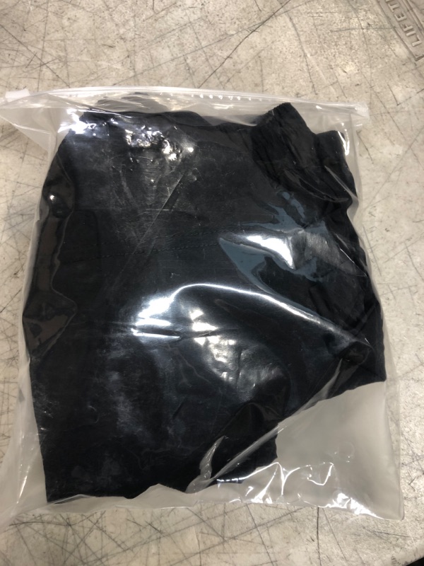 Photo 2 of cargo shorts- black 
size- xl 