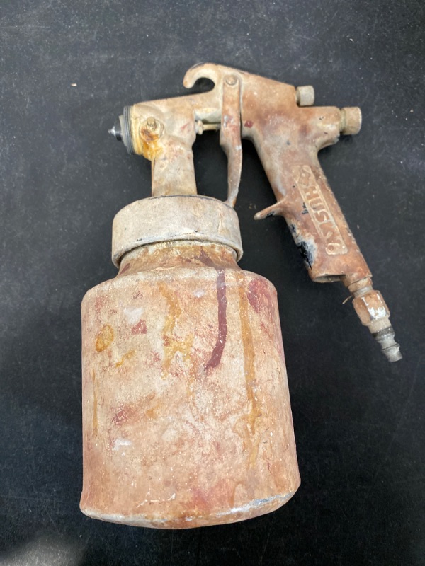 Photo 1 of HUSKY- Pneumatic Tool Spray Gun with Cup - ITEM IS USED / MAY BE MISSING PARTS

