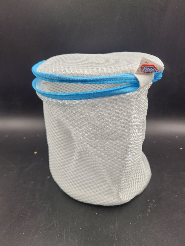 Photo 2 of 1 PC PACK Clorox Mesh Laundry Bag for Bras/Delicates – Reusable with Protection, Extends Clothing Life, Zipper Closure, White