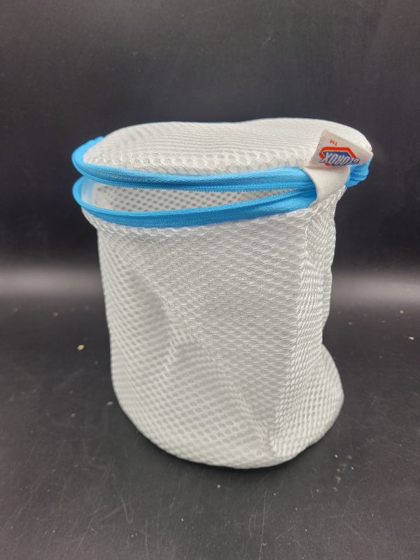 Photo 2 of 1 PC Pack Clorox Mesh Laundry Bag for Bras/Delicates – Reusable with Protection, Extends Clothing Life, Zipper Closure, White