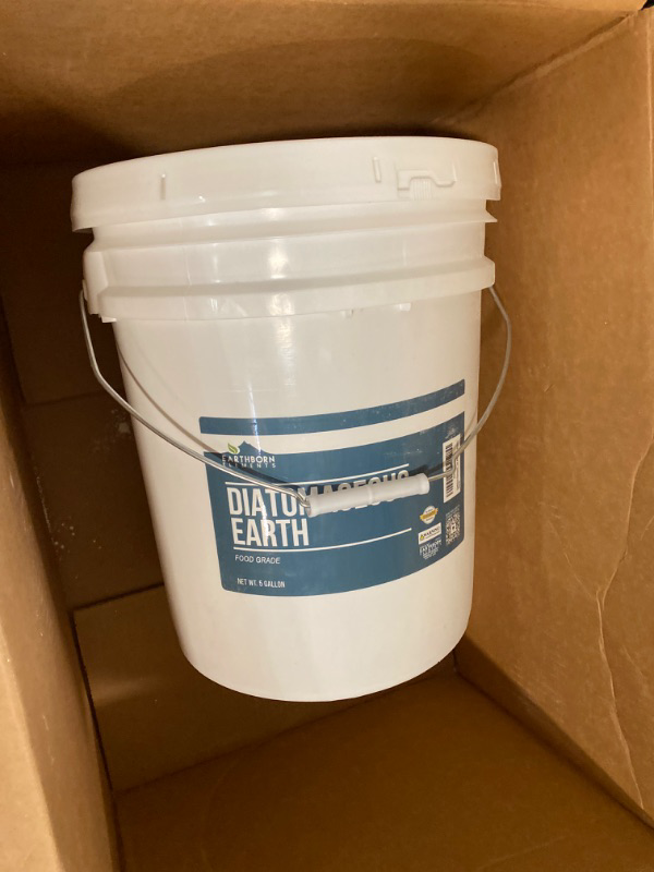 Photo 2 of Earthborn Elements Diatomaceous Earth (5 Gallon), Resealable Bucket, Pure Freshwater Amorphous Silica