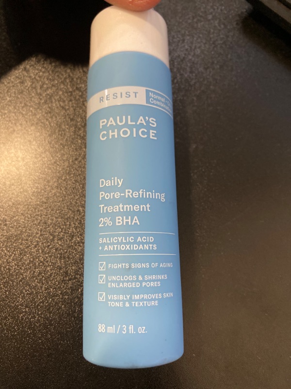 Photo 2 of Paula's Choice RESIST Daily Pore-Refining Treatment 2% BHA with Salicylic & Hyaluronic Acid, Blackheads & Large Pore Exfoliant, Oily Skin, 3 Ounce NEW