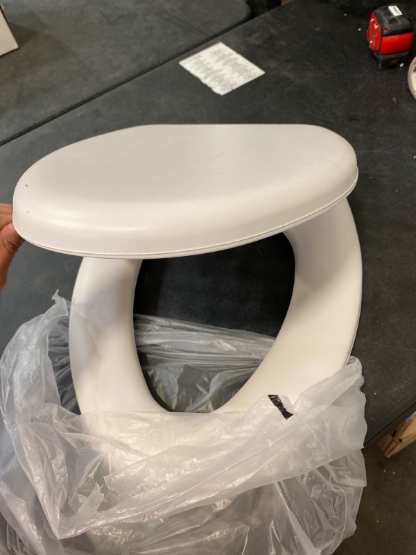 Photo 2 of Mayfair 115EC 000 Soft Easily Removes Toilet Seat, 1 Pack Elongated - Premium Hinge, White 1 Pack Elongated - Premium Hinge White