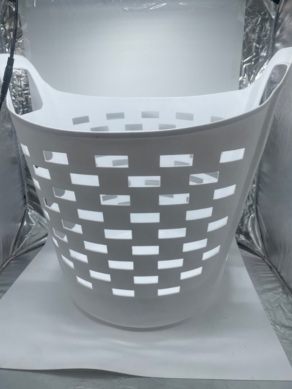 Photo 2 of Glad White Lightweight Plastic One Bushel Capacity Laundry Baskets