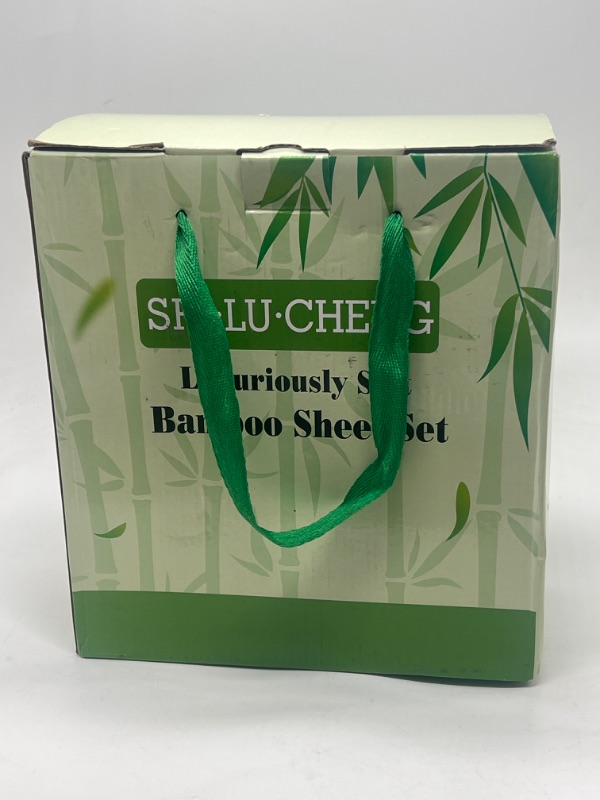 Photo 2 of Shiulucheng luxury Bamboo Touch Sheet Set 4 Pieces
