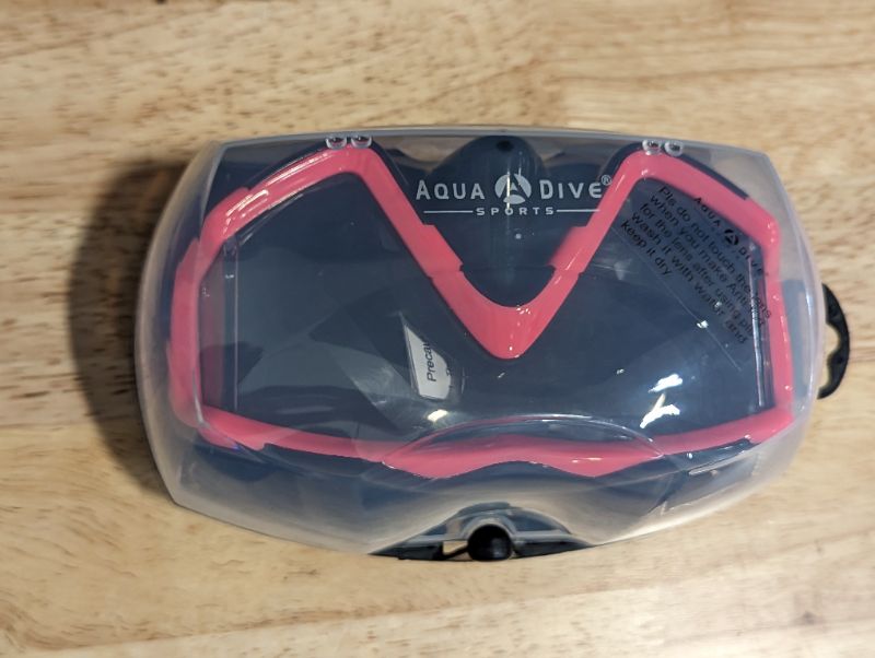 Photo 4 of AQUA A DIVE SPORTS Diving mask Anti-Fog Swimming Snorkel mask Suitable for Adults Scuba Dive Swim Snorkeling Goggles Masks - PINK