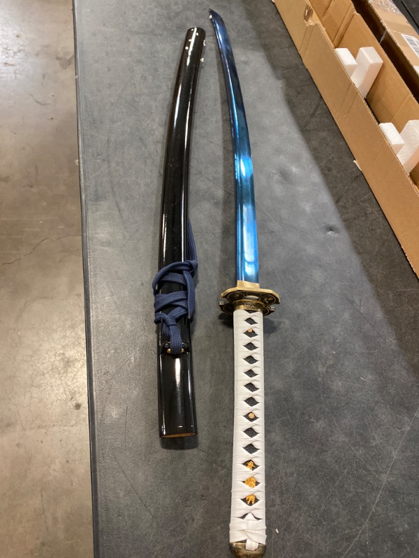 Photo 2 of Hand-Forged Full Tang Japanese Katana 1040 Steel Samurai Sword Katana Sword Real Anime Sword