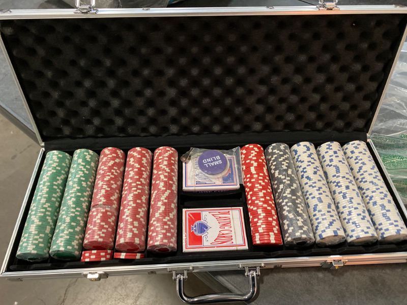 Photo 2 of Claytec Poker Chip Set with Aluminum Case, 500 Striped Dice Chips