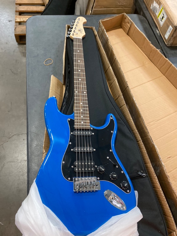 Photo 2 of Indio by Monoprice Cali Classic HSS Electric Guitar with Gig Bag, Blue
