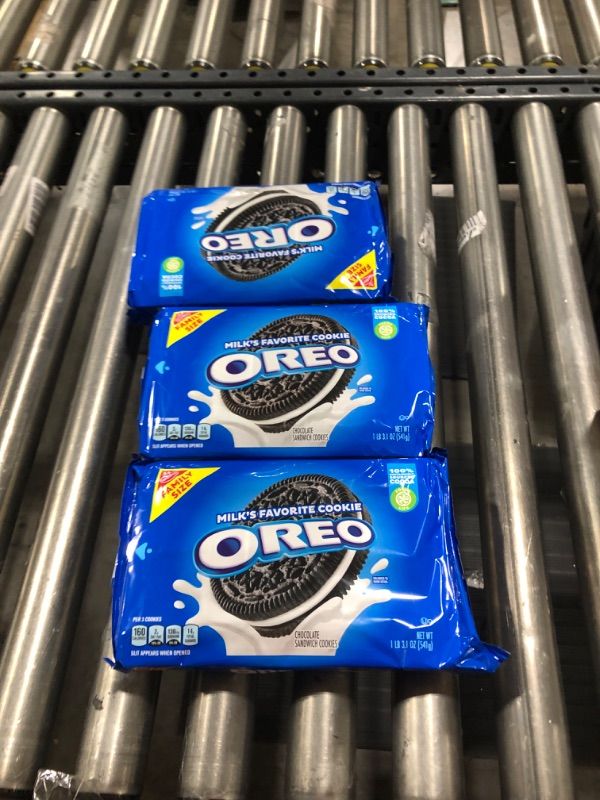 Photo 1 of 3 PACK OF OREOS EXP 7/04/23