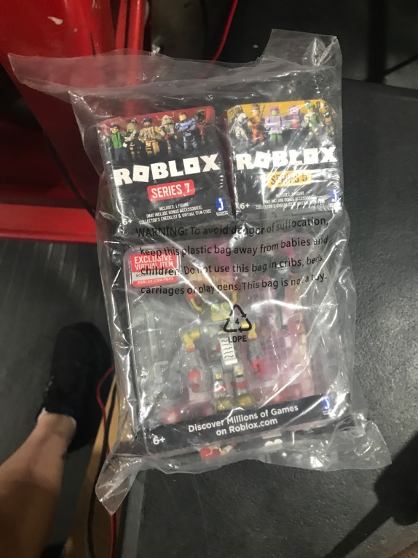 Photo 1 of Roblox ROB0302 Single Figure Series #7-Brainbot 3000