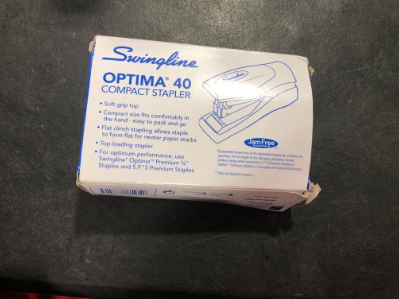 Photo 2 of Swingline Optima 40 Compact Stapler Half Strip 40-Sheet Capacity Black/Silver
