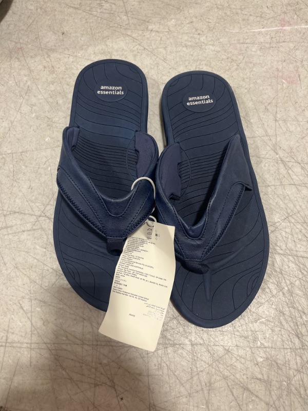 Photo 2 of Amazon Essentials Men's Flip Flop Sandal SIZE 13