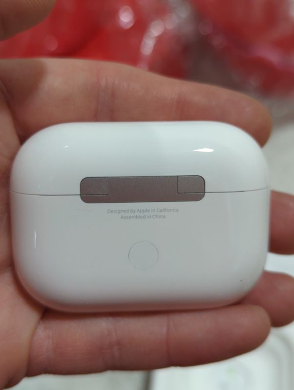 Photo 7 of "FACTORY SEALED"
AirPods Pro (2nd generation)