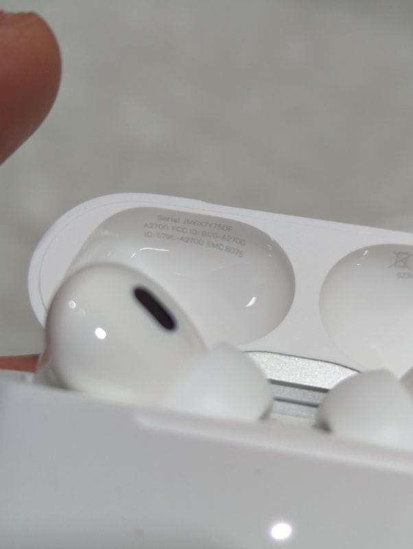 Photo 9 of "FACTORY SEALED" 
AirPods Pro (2nd generation)