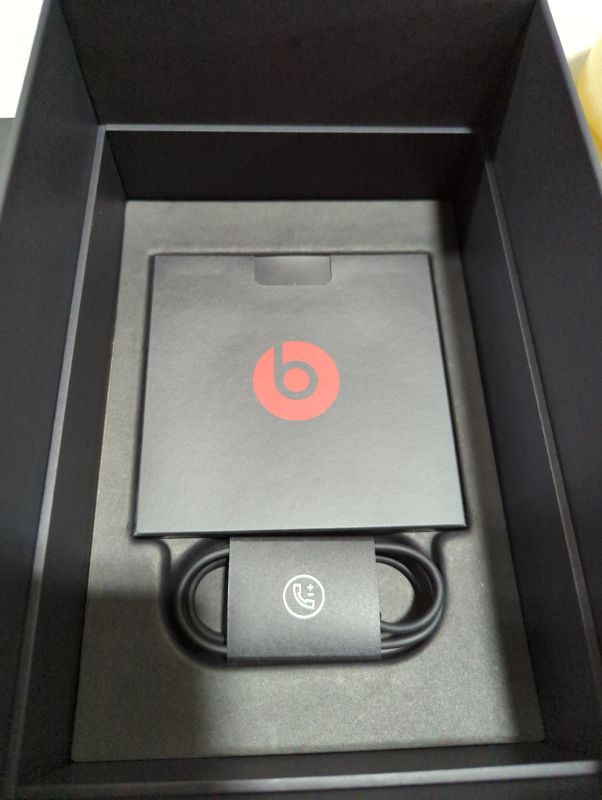 Photo 5 of "FACTORY SEALED"
Beats Studio3 Wireless Noise Cancelling Over-Ear Headphones - Apple W1 Headphone Chip, Class 1 Bluetooth, 22 Hours of Listening Time, Built-in Microphone - Matte Black (Latest Model) Matte Black Studio3