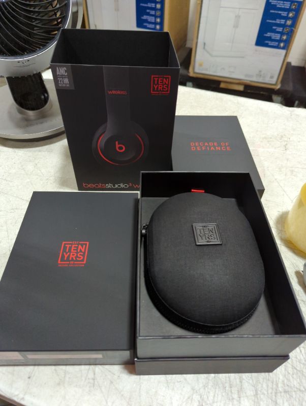 Photo 4 of Beats Studio3 Wireless in Defiant Black-Red with Apple 12W USB Power Adapter Defiant Black-Red Studio3 + Power Adapter