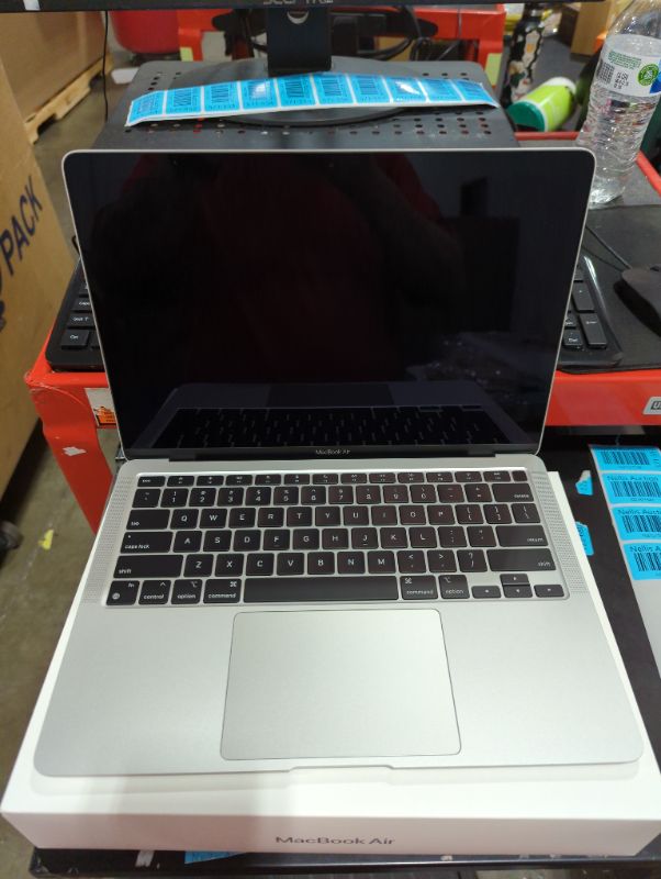 Photo 5 of "FACTORY SEALED"
Apple 2020 MacBook Air Laptop M1 Chip, 13" Retina Display, 8GB RAM, 256GB SSD Storage, Backlit Keyboard, FaceTime HD Camera, Touch ID. Works with iPhone/iPad; Silver 256GB Silver