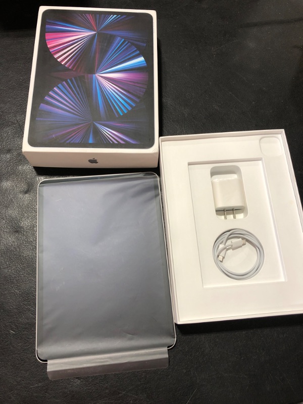 Photo 5 of Apple 11-inch iPad Pro, 256GB, Wi-Fi (3rd Generation, 2021)