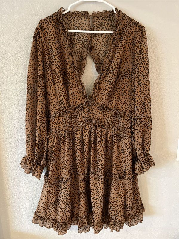 Photo 1 of (X-LARGE) Curve Dress XL Leopard Wrap Knee Length Textured Ruffled woman