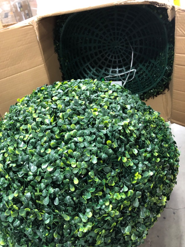 Photo 1 of 2 PCS 16 inch Artificial Plant Topiary Ball for Outdoor UV Resistant Garden Spheres Decorative with 8 Layers Leaves Faux Boxwood Balls for Backyard, Balcony, Porch, Wedding and Home Décor(2Set)
