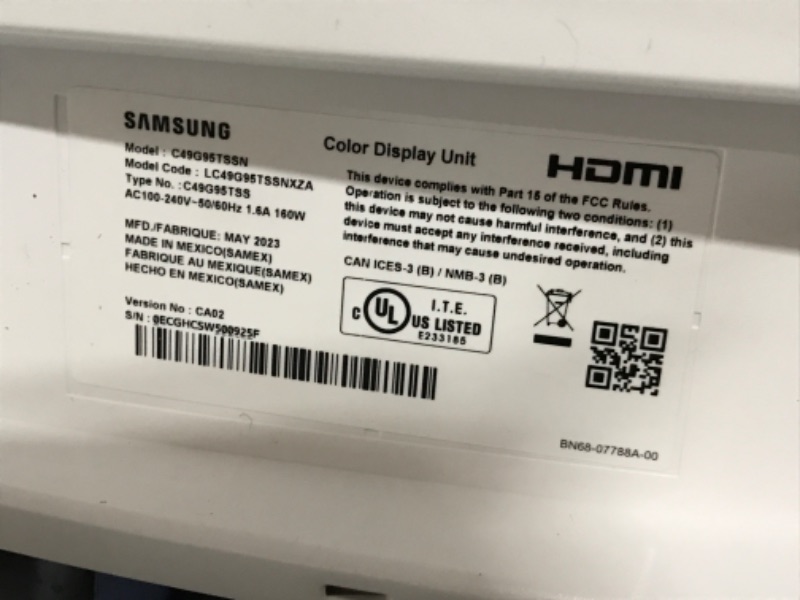 Photo 5 of ***3 LARGE BLACK LINES DOWN THE MIDDLE OF THE SCREEN** SAMSUNG 49” Odyssey G9 Gaming Monitor, 1000R Curved Screen, QLED, Dual QHD Display, 240Hz, NVIDIA G-SYNC and FreeSync Premium Pro, LC49G95TSSNXZA,  white  ***3 LARGE BLACK LINES DOWN THE MIDDLE OF THE