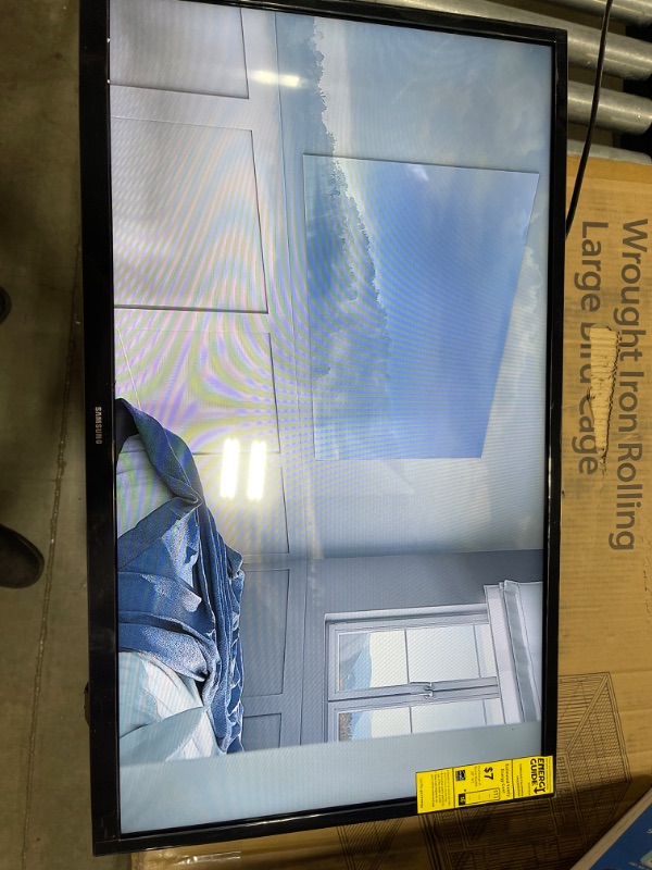 Photo 5 of SAMSUNG 32-inch Class LED Smart FHD TV 1080P (UN32N5300AFXZA, 2018 Model)1021597435
