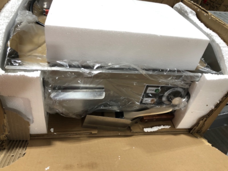 Photo 1 of Dyna-Living Commercial Electric Griddle 22'' Flat Top Grill Countertop Griddle 3000W 110V Stainless Steel Teppanyaki Grill Large Electric Griddles for Restaurant Kitchen 22 inches