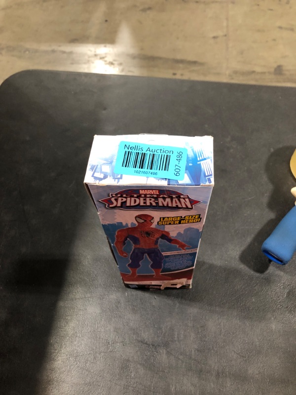Photo 1 of Hasbro Marvel Ultimate Spider-man Titan Hero Series Spider-man Figure, 12-Inch