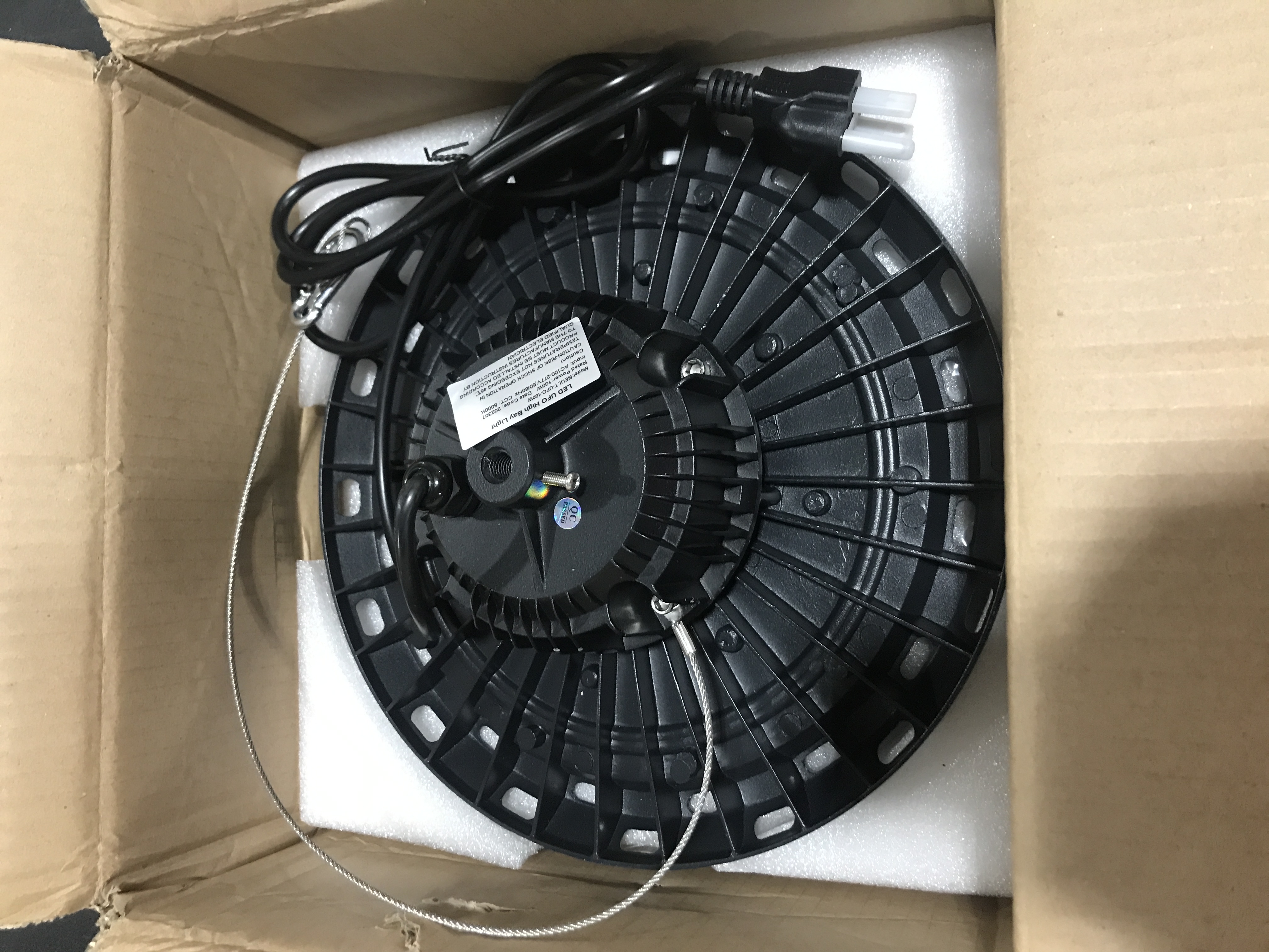 Photo 3 of 100W UFO LED High Bay Light 15000lm 5000K IP65 UL Approved 6' Cable with US Plug Alternative to 400W MH/HPS widely Used for Warehouse Shop Workshop Industrial Factory 100w-Non Dimmable