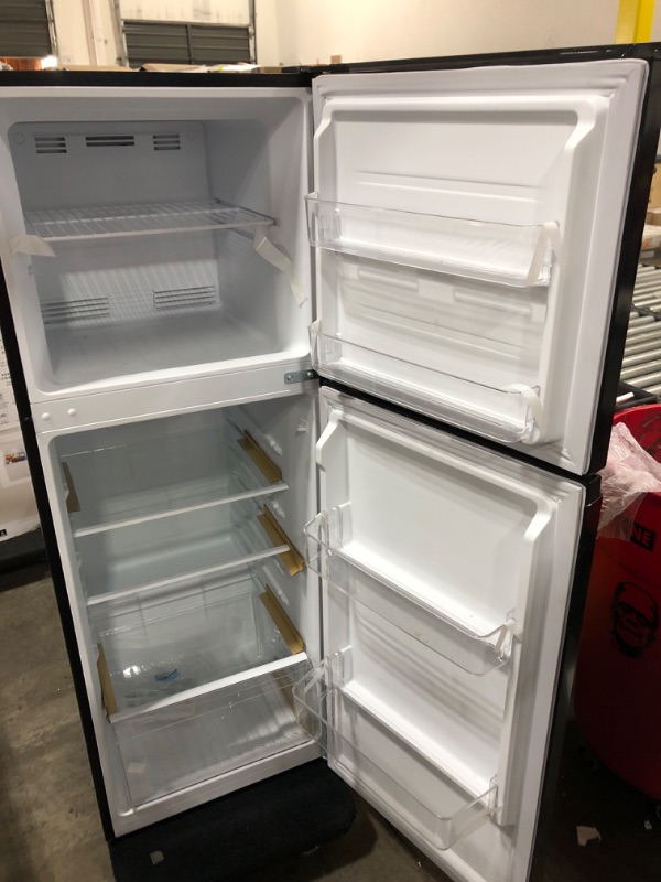 Photo 6 of 10.1 cu. ft. Top Freezer Refrigerator in Black
