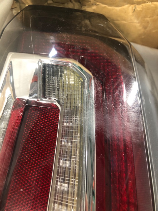 Photo 4 of (Minor Damage) MZORANGE Tail Light Assembly For GMC Yukon/Yukon XL 2015 2016 2017 2018 2019 2020 (Left Driver Side)