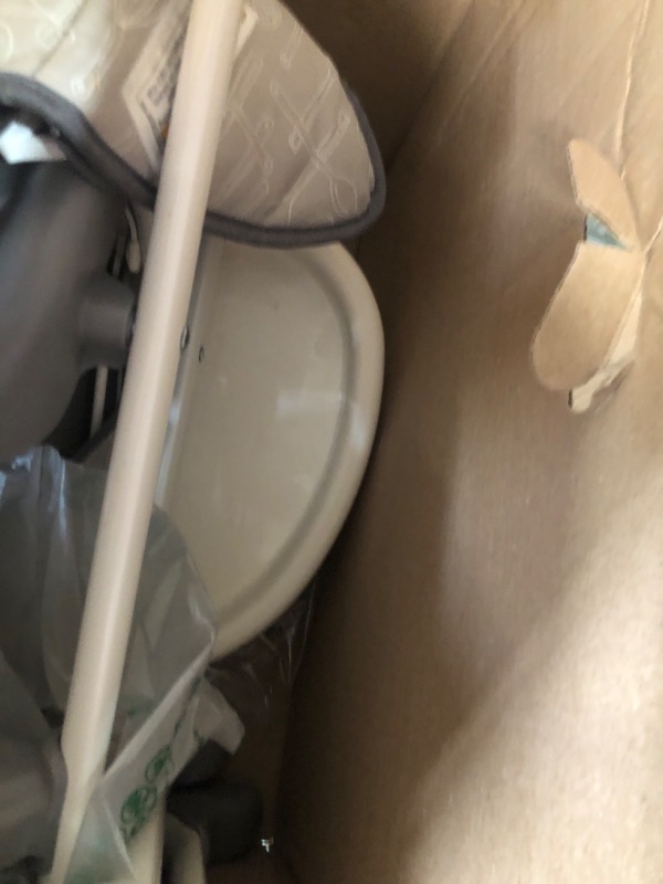 Photo 4 of (USED) Graco Slim Snacker High Chair, Ultra Compact High Chair, Whisk