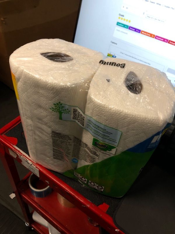 Photo 3 of Bounty Select-A-Size Paper Towels, White, 2 Double Plus Rolls = 5 Regular Rolls