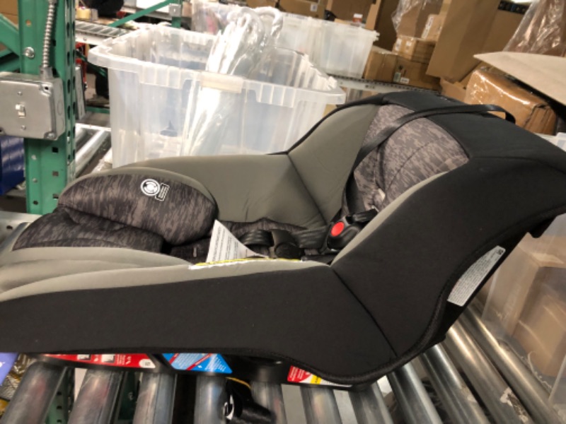 Photo 4 of Cosco Mighty Fit 65 DX Convertible Car Seat (Heather Onyx Gray)