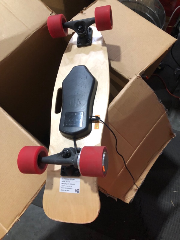 Photo 5 of **PARTS ONLY** **SEE NOTES** CAROMA Electric Skateboard for Adults Teens
