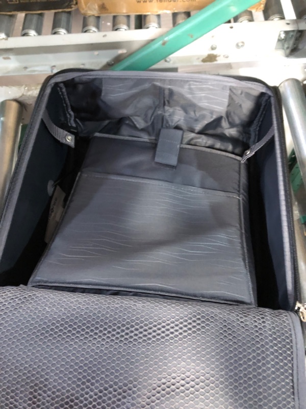 Photo 3 of ***USED - DIRTY - SLIGHT DAMAGE***
Samsonite - SoLyte DLX 17.5" Wheeled Upright Suitcase - Midnight Black