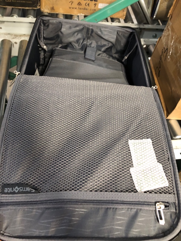 Photo 4 of ***USED - DIRTY - SLIGHT DAMAGE***
Samsonite - SoLyte DLX 17.5" Wheeled Upright Suitcase - Midnight Black