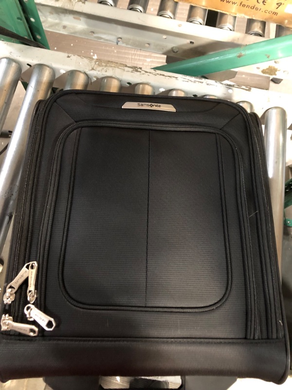 Photo 2 of ***USED - DIRTY - SLIGHT DAMAGE***
Samsonite - SoLyte DLX 17.5" Wheeled Upright Suitcase - Midnight Black