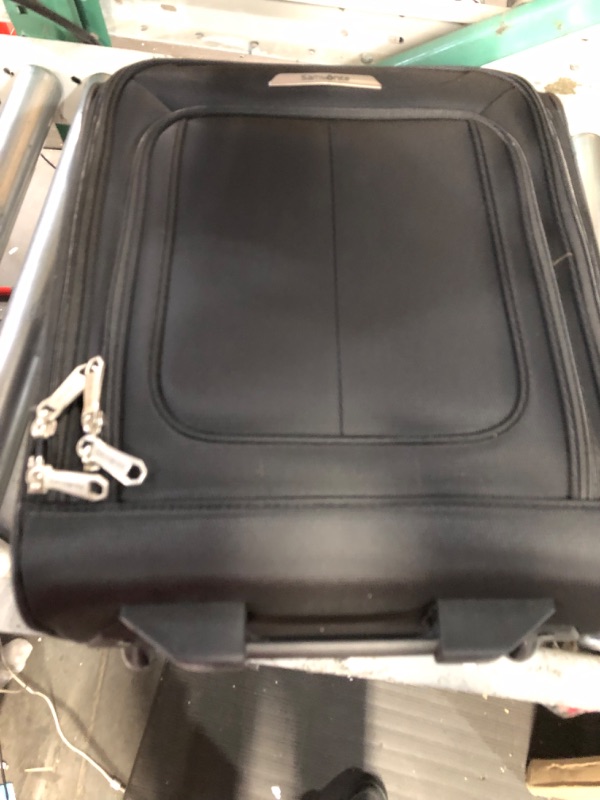 Photo 5 of ***USED - DIRTY - SLIGHT DAMAGE***
Samsonite - SoLyte DLX 17.5" Wheeled Upright Suitcase - Midnight Black