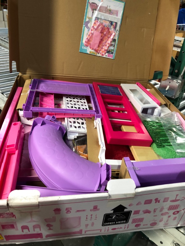 Photo 1 of Barbie Dreamhouse, Doll House Playset