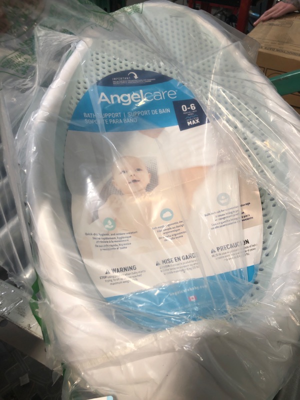 Photo 2 of Angelcare Baby Bath Support, Blue