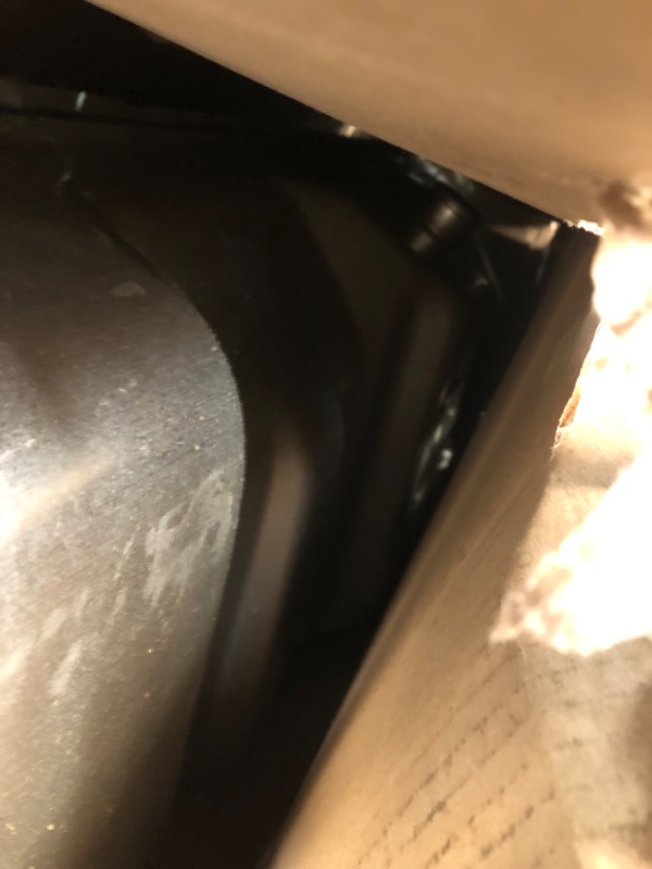 Photo 2 of **MINOR SCRATCHES**
Spectra Premium GM23B Fuel Tank