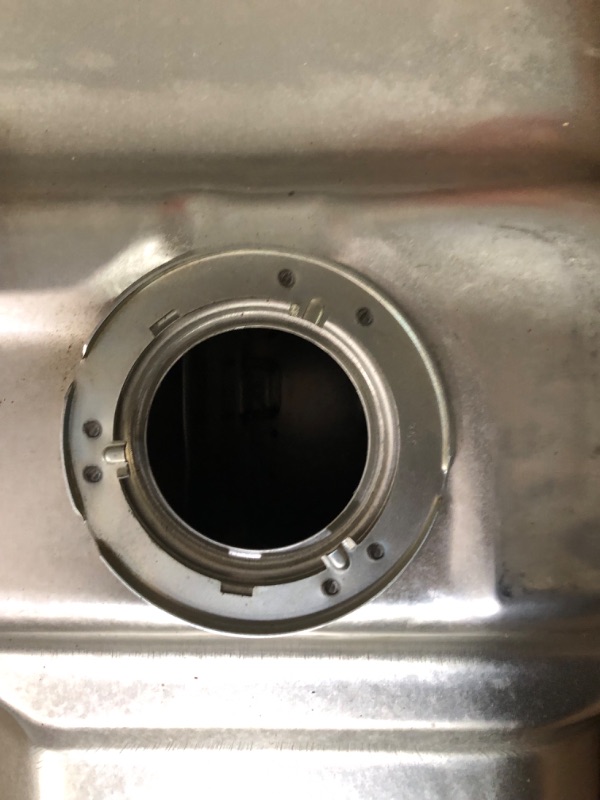 Photo 1 of **MINOR SCRATCHES**
Spectra Premium GM23B Fuel Tank