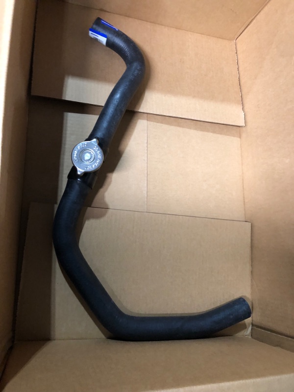 Photo 3 of ACDelco Gold 26668X Molded Upper Radiator Hose