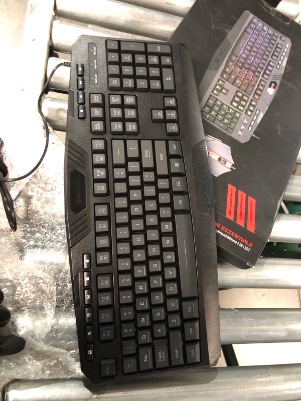 Photo 4 of Redragon S101 Gaming Keyboard, M601 Mouse