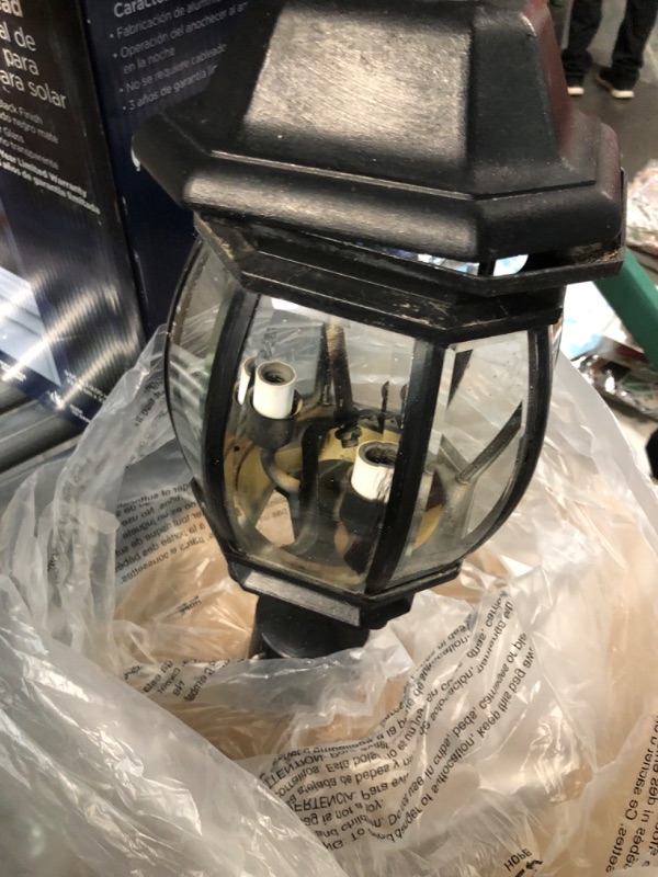 Photo 1 of ****USED***
****STOCK PHOTO AS REF****
Harbor Breeze Solar Lamp 17.32-in H Black Solar LED Pier-mounted Light
