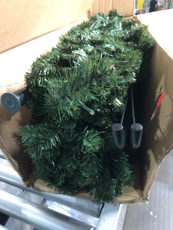 Photo 2 of ***MISSING PARTS - UNTESTED - SEE NOTES***
SHareconn 7.5ft Prelit Premium Artificial Hinged Christmas Tree 