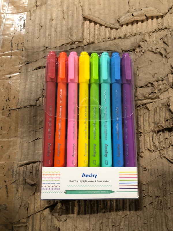 Photo 2 of AECHY 8PCS Curve Highlighter Pen Set, Dual Tip Marker Pens with 6 Different Curve Shapes & 8 Colors Mark Lines, Aesthetic Curve Marker Highlighter for Journal Planner School Supplies 8 Colors Marker + Curve Tip